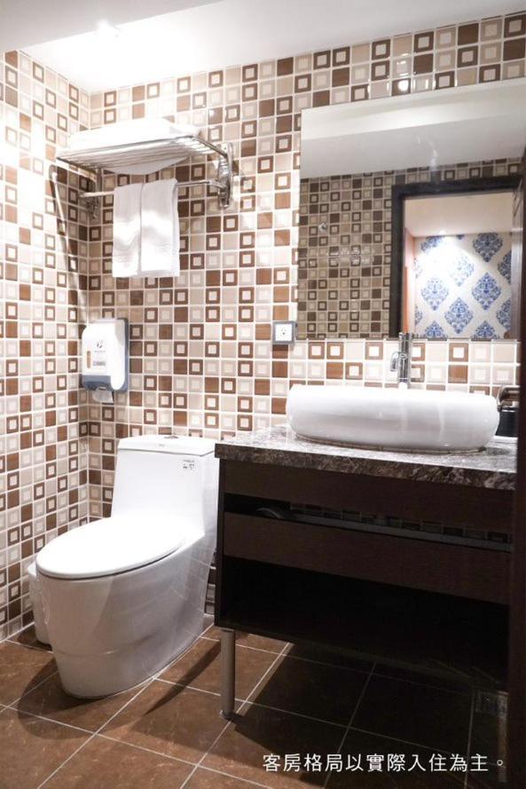 Talmud Hotel Yizhong Taichung Buitenkant foto