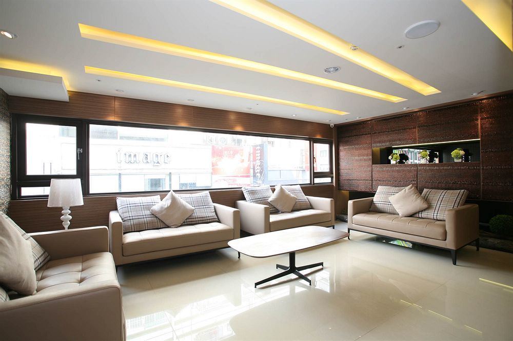 Talmud Hotel Yizhong Taichung Buitenkant foto