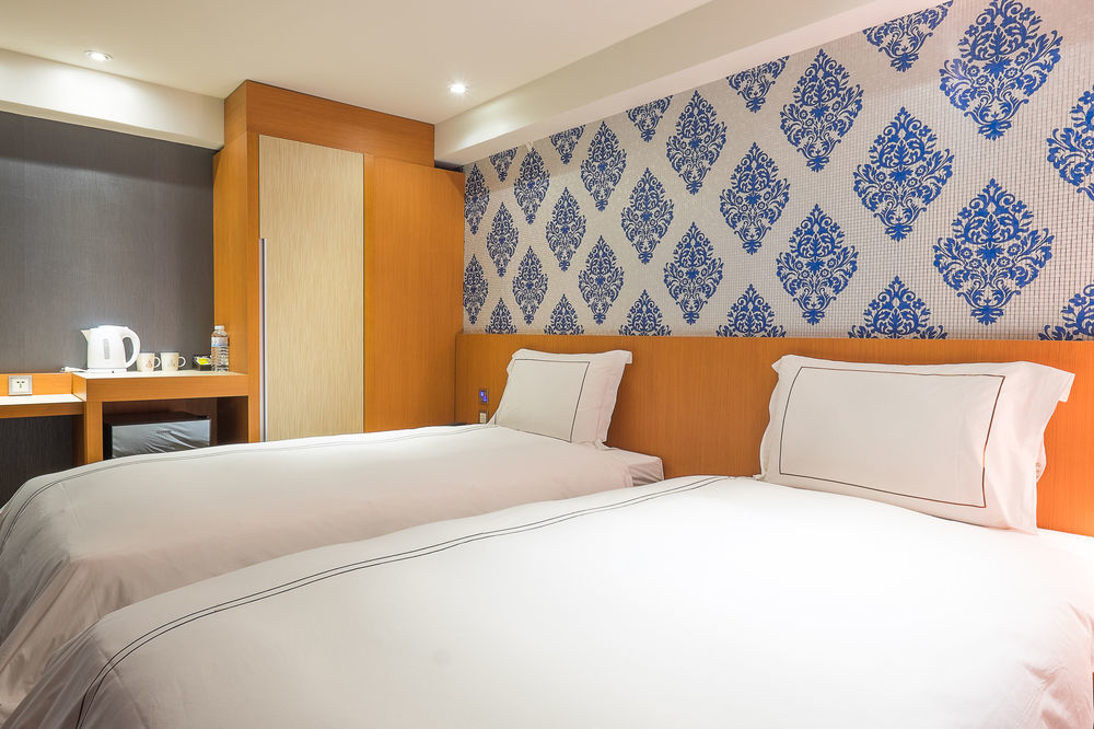 Talmud Hotel Yizhong Taichung Buitenkant foto